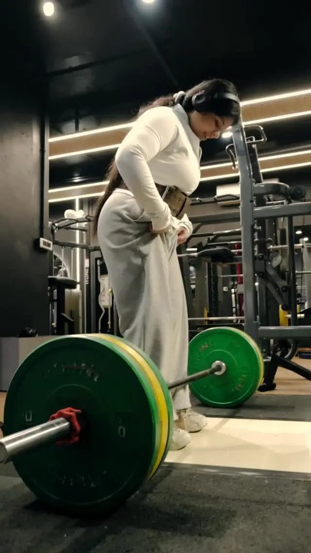 A RawFit member setting up a deadlift